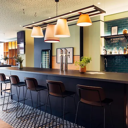 Hotel Harrys