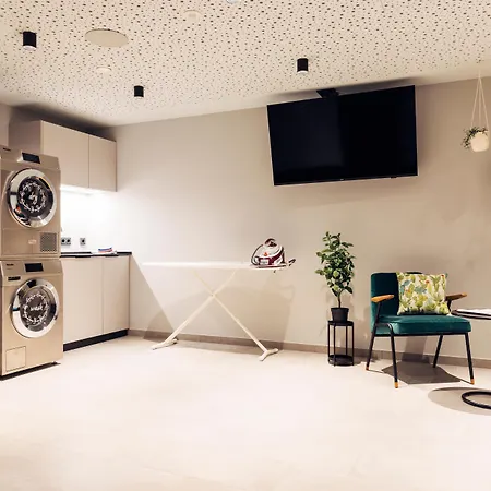 Hotel Harrys